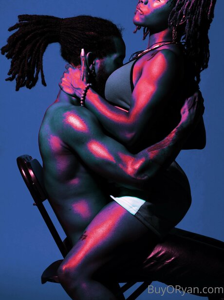 Oryanoryan model perfect photos