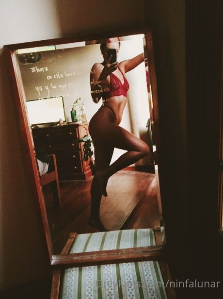 Ninfalunar sexy actress pictures