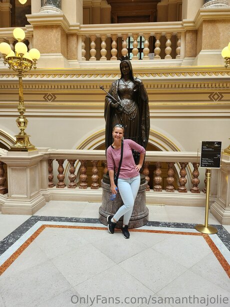 Samanthajolie beautiful model picture