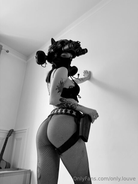 Only Louve exclusive model img