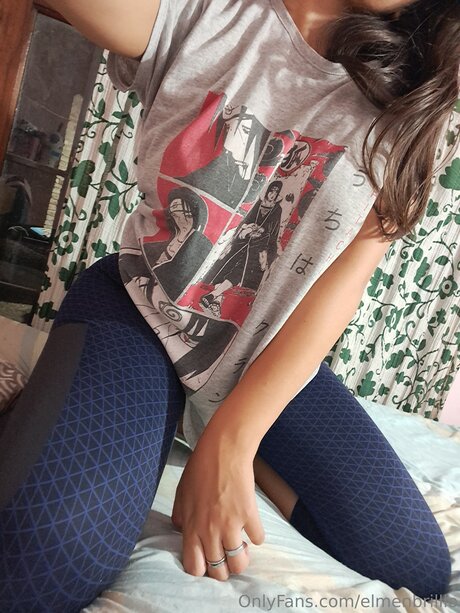 Elmenbrilllo sexy model pic