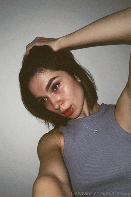 Eva Skyyy model exclusive pics