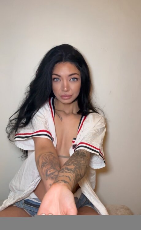 Twisted Gem model hd photos