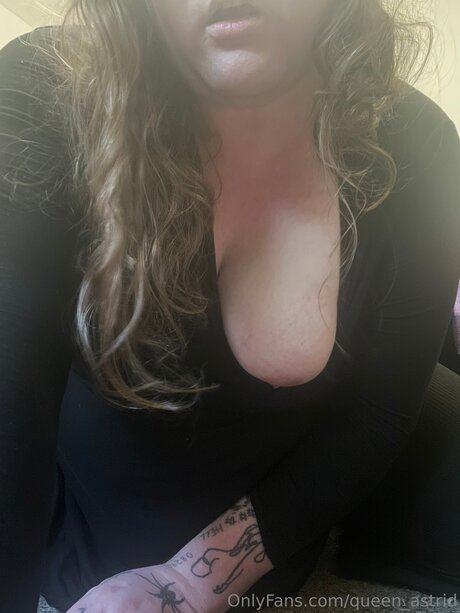 Queen Astrid perfect star photo