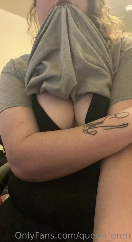 Queen Astrid pornstar sexy pics