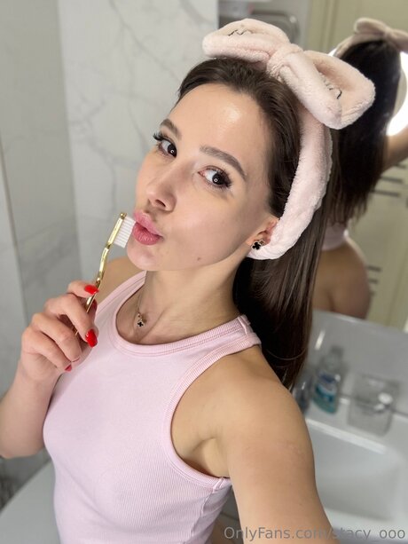 Stacy Ooo hot pornstar pics