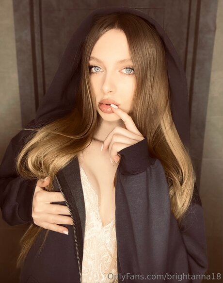 Brightanna18 top star pics
