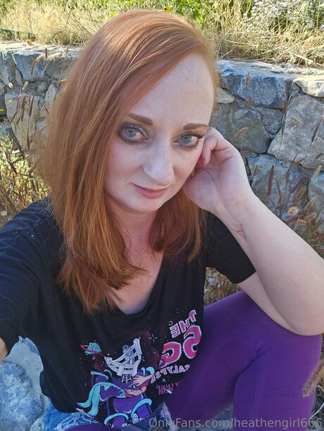 Heathengirl666 pornstar img