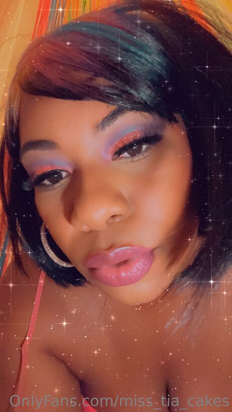 Miss Tia Cakes xxx pornstar archive