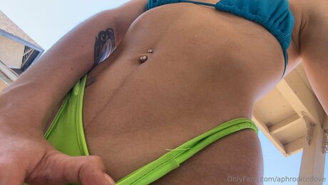 Aphroditedove perfect model picture