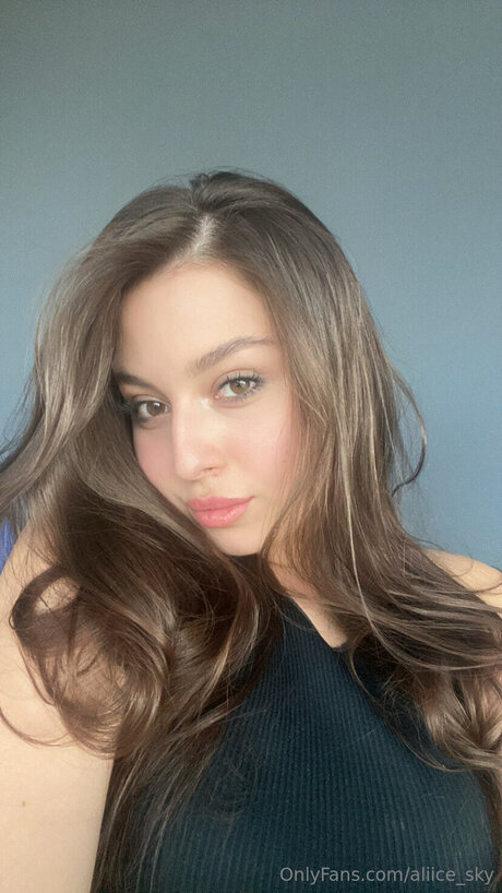 Aliice Sky best pornstar img