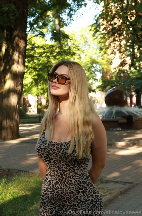 Alinaloveeeee model porn archive