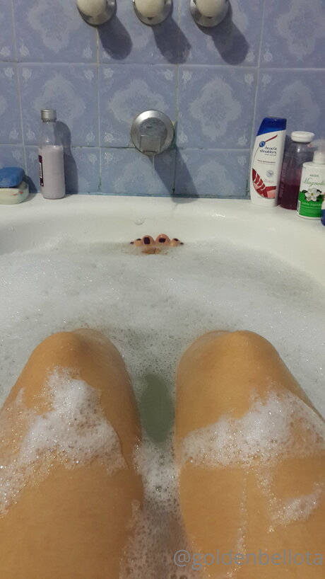 Goldenbellota art actress pictures