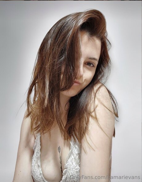 Kamarievans model perfect img