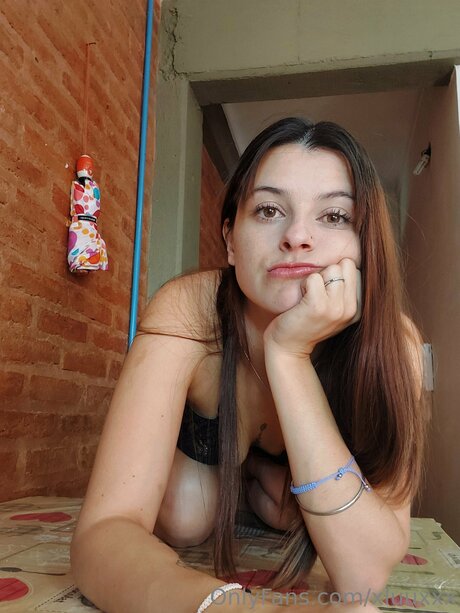 Kamarievans exclusive model image