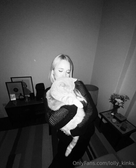 Lolly Kinks adult star pictures
