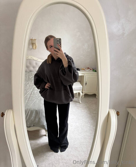 Lolly Kinks model porn image