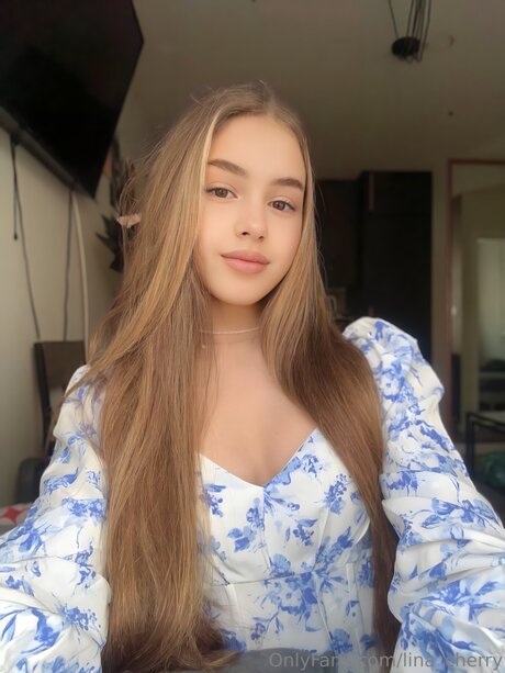 Lina Cherry xxx pornstar image