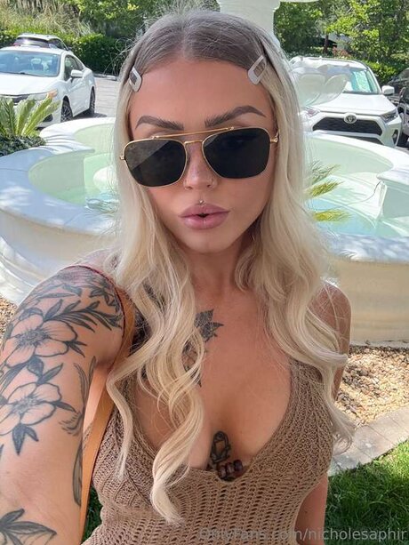 Nicholesaphir pornstar top photo