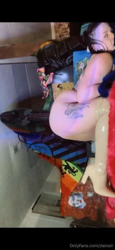 Zblacck model exclusive pictures