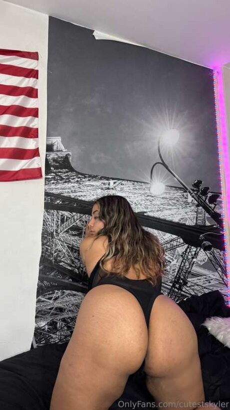 Cutestskyler exclusive star photos