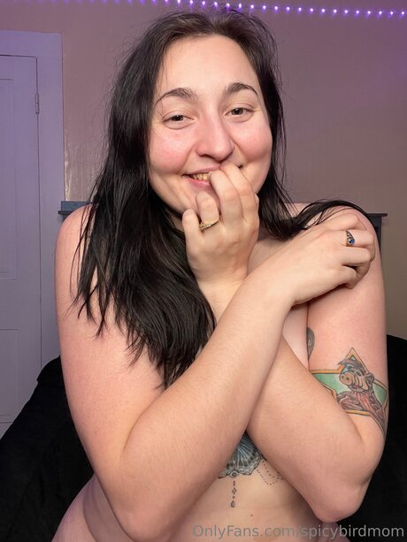 Spicybirdmom pornstar beautiful img