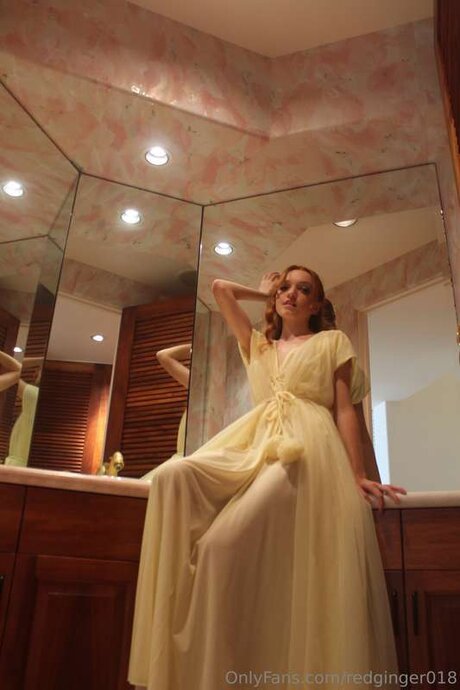 Redginger018 model free pic