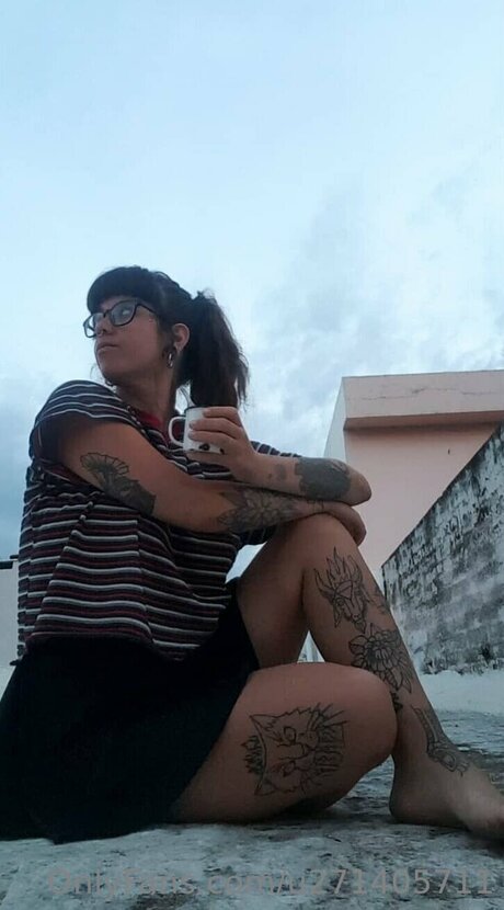 Siestitaymimos nudes model image