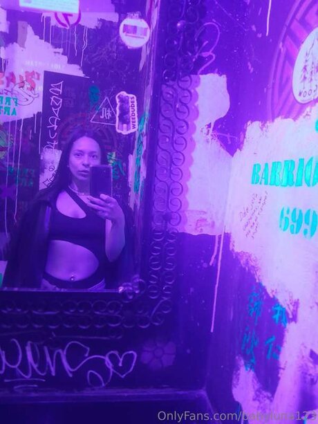 Babyluna123 star naked photo