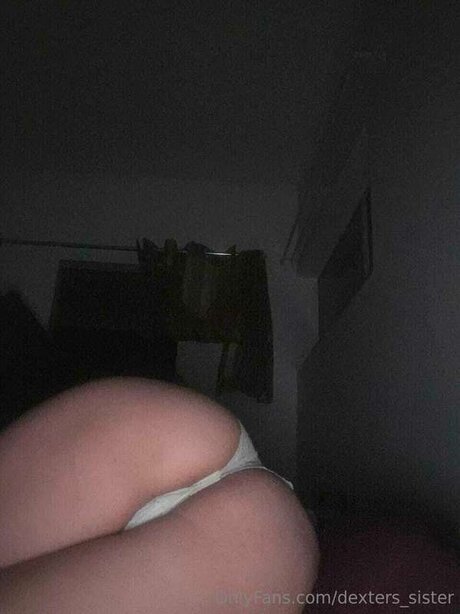 Lizzy Adams free pornstar pic