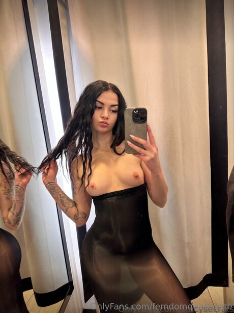 Femdomqueenkate star high quality images