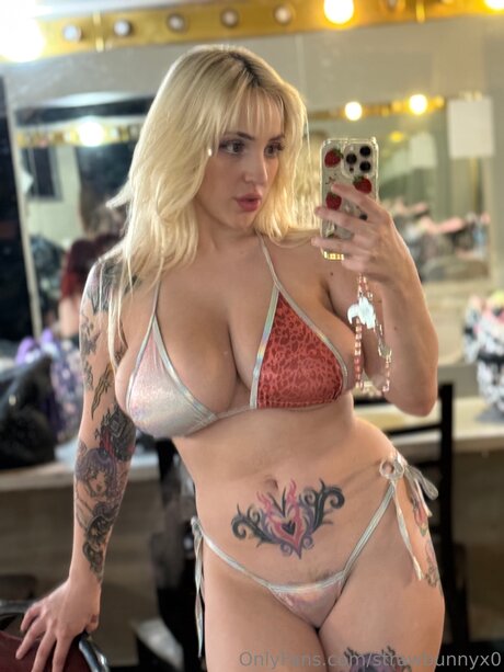 Strawbunnyx0 pornstar naked pictures