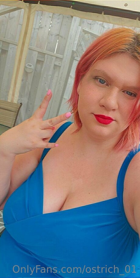 Ostrich 01 naked model pictures