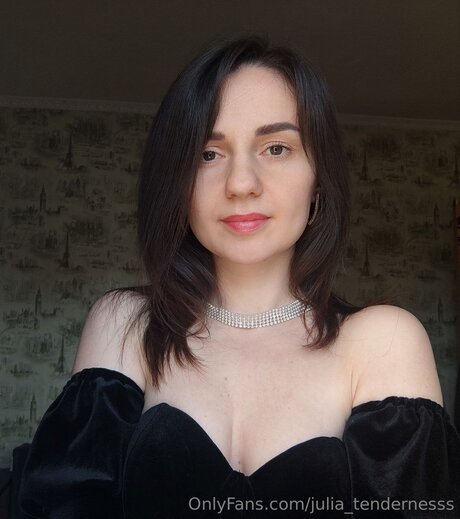 Julia Tendernesss model perfect archive