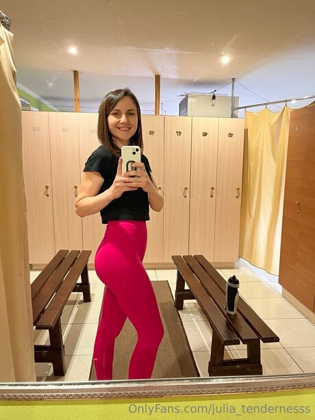 Julia Tendernesss beautiful actress picture