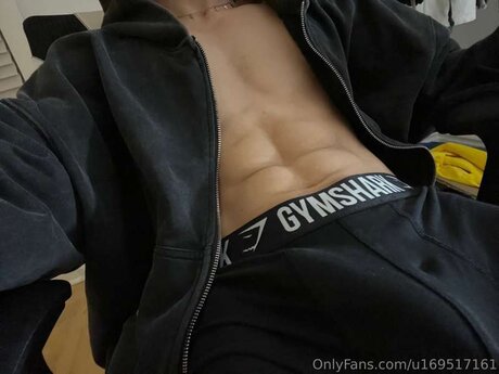 U169517161 art star pics