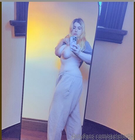 Skeletor00 model exclusive photo