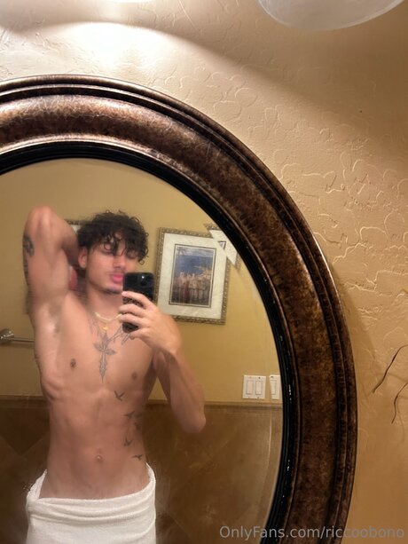 Riccoobono star free pic