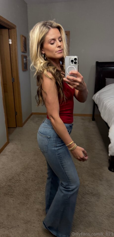 K B23 model pornographic pictures