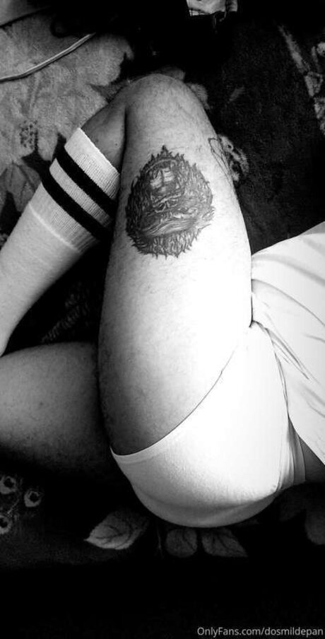 Dosmildepan model adult pics