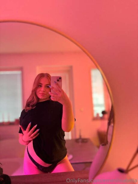 Emmiiisabella star best photos