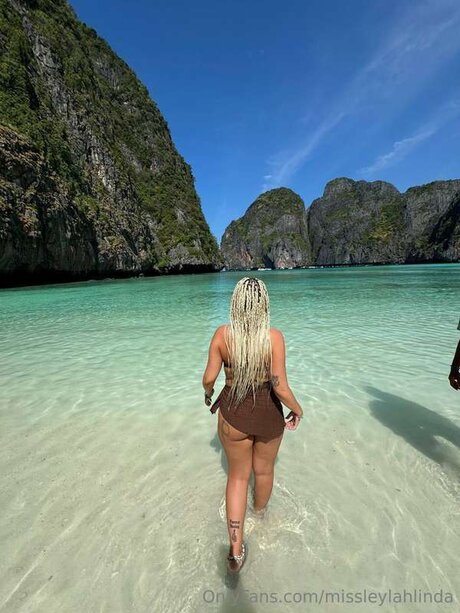 Missleylahlinda hd model pics