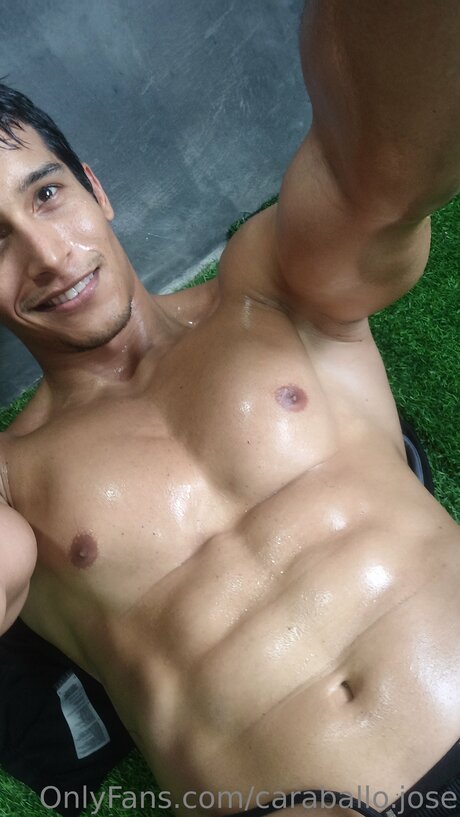 U231851017 art star pics