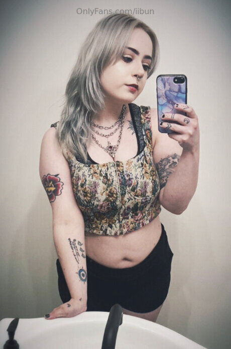 Lilithmournstar porn star img