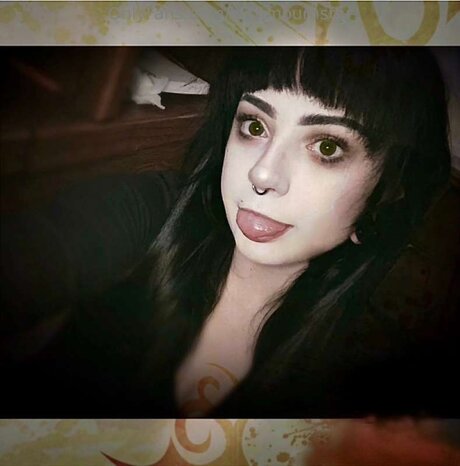 Lilithmournstar sex model image