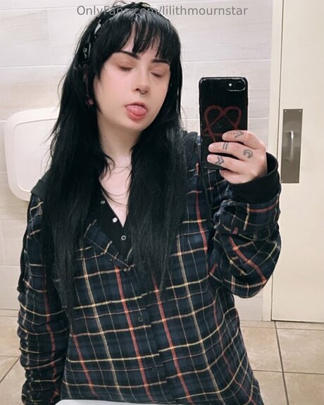 Lilithmournstar star hd pic