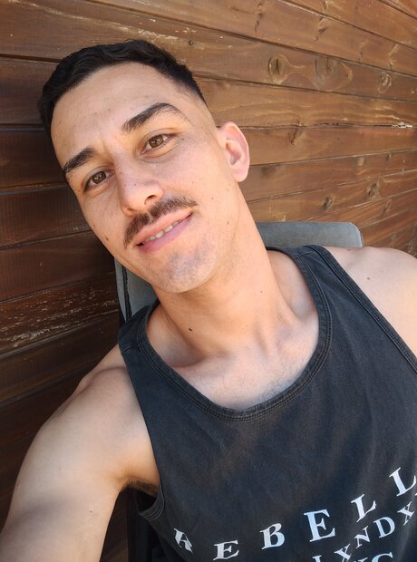 Tunenemalvado star hot picture