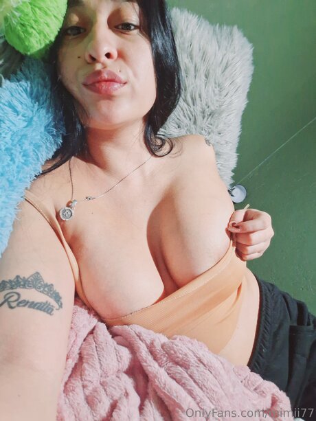 Mimii77 model top img