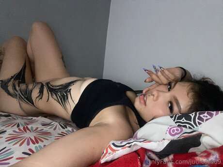 Juulesss69 nudes model pic