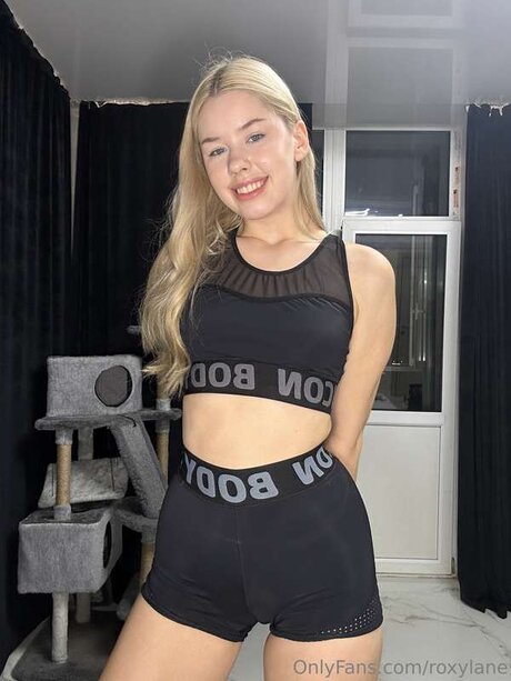 Roxylane adult star galleries